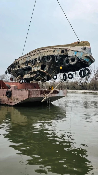 NEMO PRO DIVING COMPLETES A MAJOR SALVAGE OPERATION: PILOT BOAT "PILOT 8" RAISED FROM THE BOTTOM OF THE SULINA BRANCH