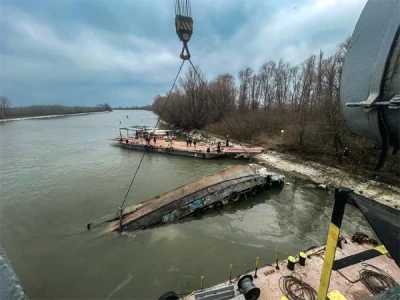 NEMO PRO DIVING COMPLETES A MAJOR SALVAGE OPERATION: PILOT BOAT "PILOT 8" RAISED FROM THE BOTTOM OF THE SULINA BRANCH